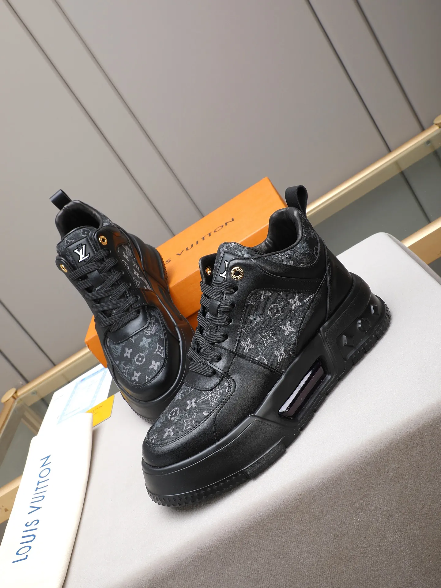 PP460 High Top Men's [LV] Autumn and winter high top classic hot style💝 👣👣Perfect last shape, beautiful design style 💋 💋This winter is no longer cold😢😢Cow leather➕LV special material➕Breathable sheep lining➕Non-slip and wear-resistant foam air cushion outsole🎩A must-have for fashionable men❗Number: 38-44 (45 custom-made) The real thing looks better🎬The real thing looks better👅, 5 colors to choose from